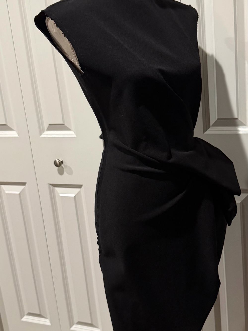 LANVIN RIVER 2009 BLACK FRONT DRAPED DRESS - FR 36 - Picture 10 of 11